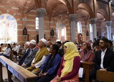 حضور مسلمانان ایتالیا و فرانسه در کلیساها