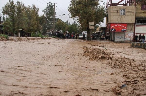 بحران سیل این بار در ایلام ، وقتی آزادراه خرم آباد به رودخانه ای خروشان تبدیل می شود