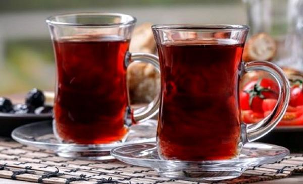 چای پررنگ چه مضراتی دارد؟